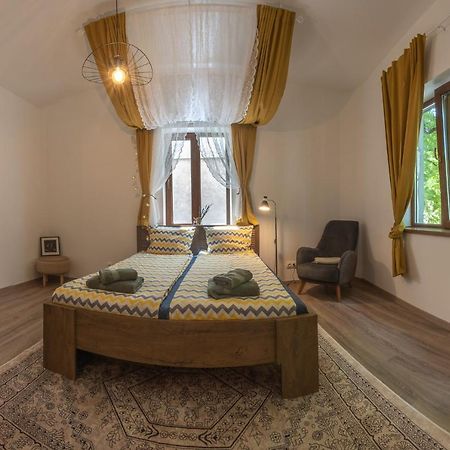 Linden House - A Lovely Apartment In Central Warna Zewnętrze zdjęcie