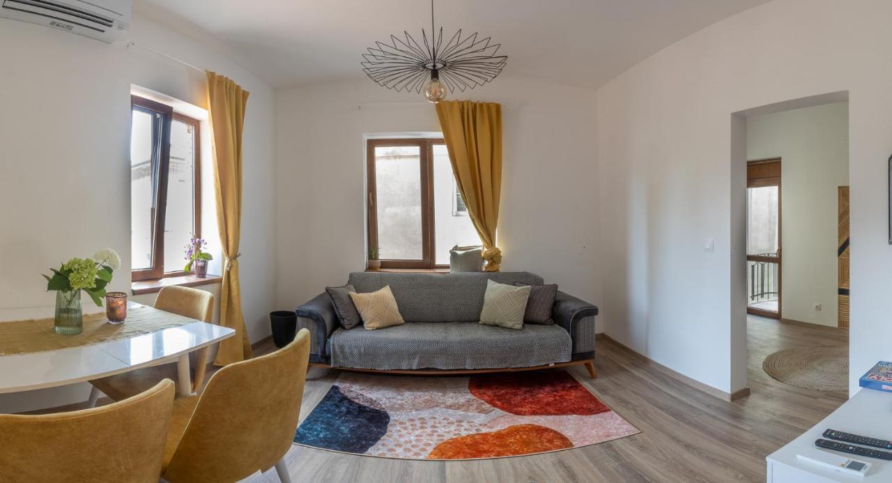 Linden House - A Lovely Apartment In Central Warna Zewnętrze zdjęcie