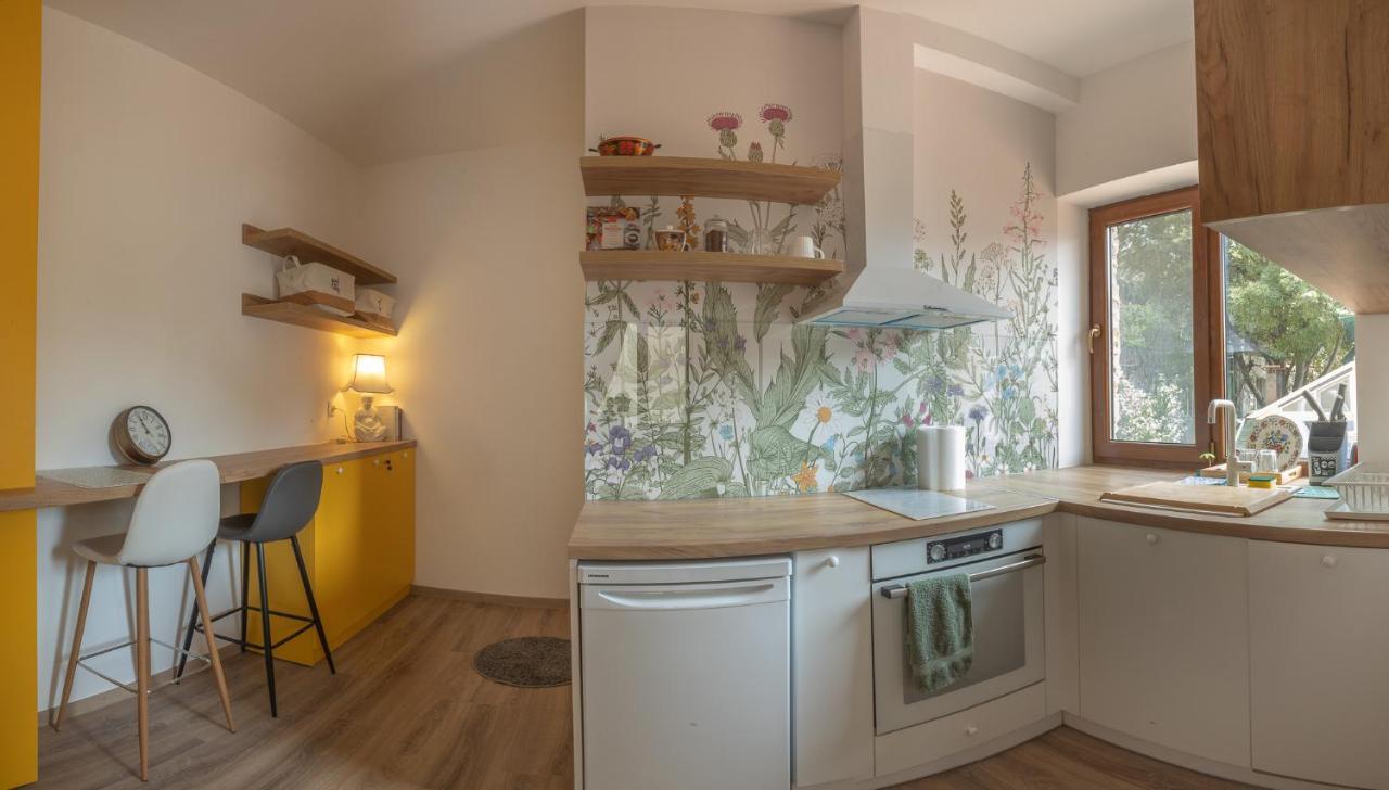 Linden House - A Lovely Apartment In Central Warna Zewnętrze zdjęcie