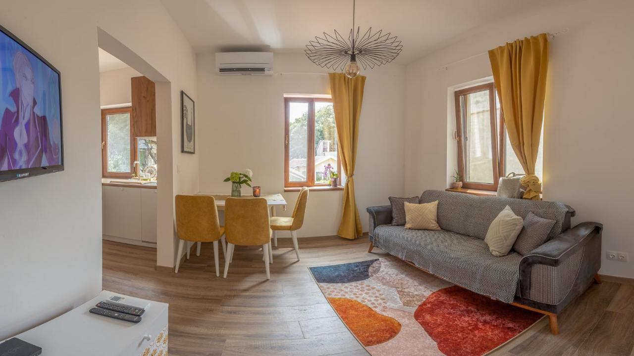 Linden House - A Lovely Apartment In Central Warna Zewnętrze zdjęcie