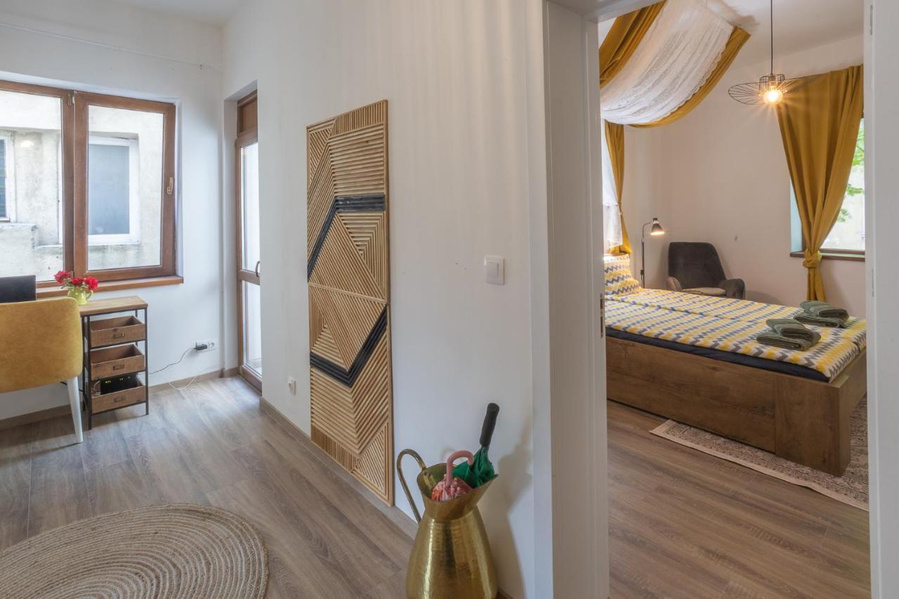 Linden House - A Lovely Apartment In Central Warna Zewnętrze zdjęcie