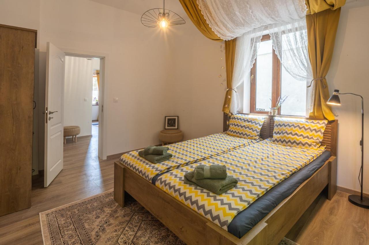 Linden House - A Lovely Apartment In Central Warna Zewnętrze zdjęcie